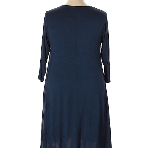 Navy V-neck Dress - Picture 2 of 2